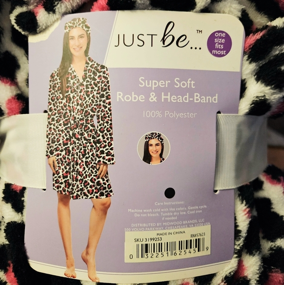 Just Be Leopard Print 2pc Robe & Headband Set - Picture 2 of 6